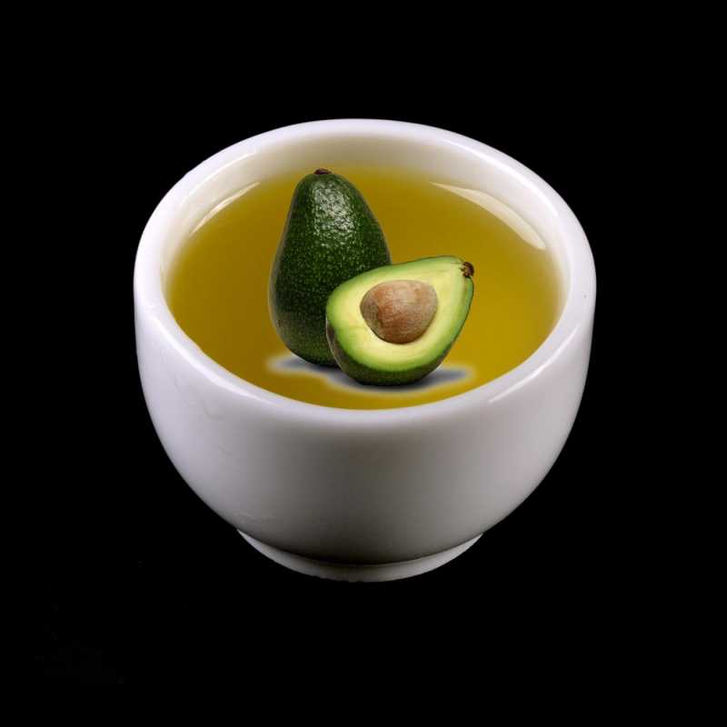 Avokádový olej sa získava lisovaním avokádových plodov.
Rafinovaný znamená, že prešiel procesom pri ktorom bol zbavený vône a farby. Rýchlo sa vst
