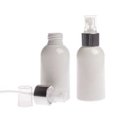 Plastová fľaša biela s priehľadným rozprašovačom, strieborná lesklá obruč, 150 ml